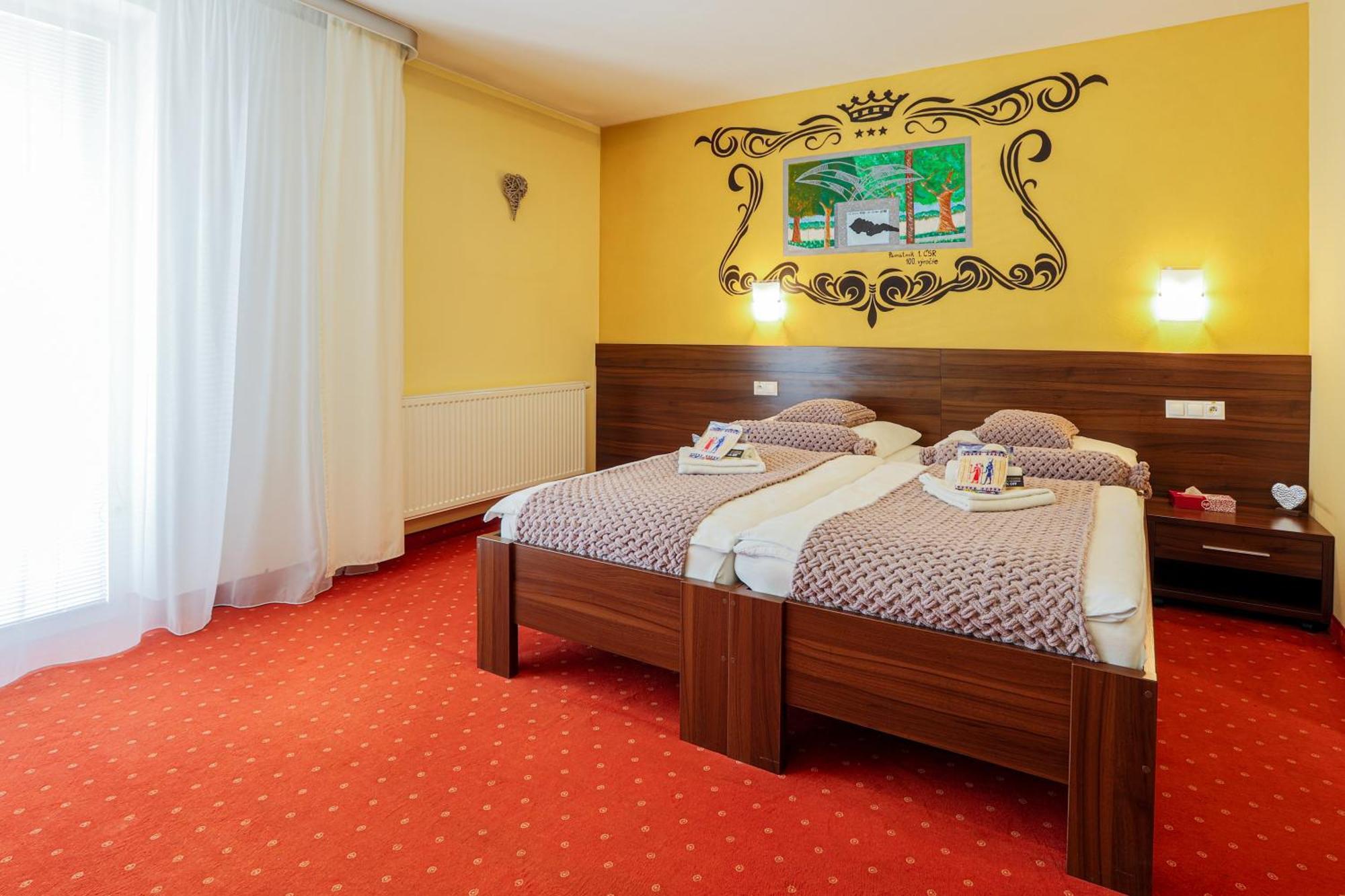 Grand Hotel Senica, Garni Exteriér fotografie